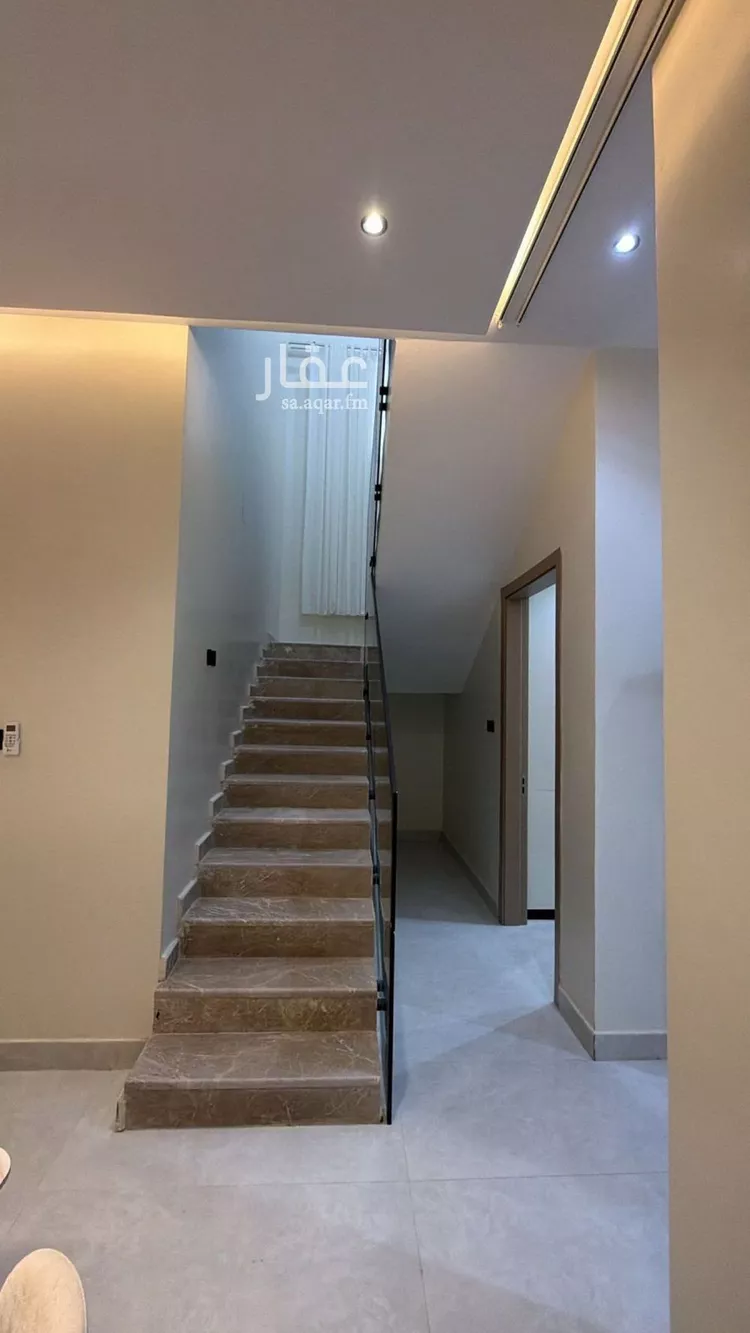 فيلا للبيع في شارع إبراهيم بن حسين, حي الرمال, مدينة الرياض, منطقة الرياض صورة 4