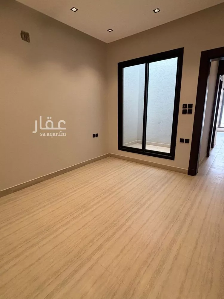 دور للبيع في شارع محمد بن بشر, حي العارض, مدينة الرياض, منطقة الرياض صورة 3