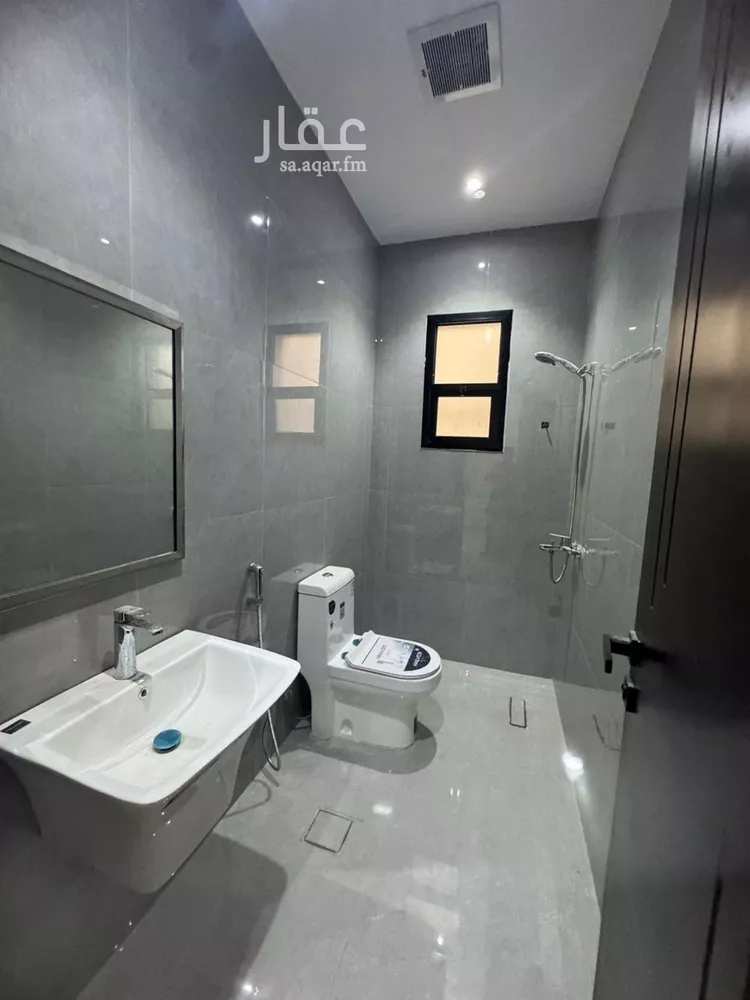 دور للبيع في شارع محمد بن قدامة, حي العارض, مدينة الرياض, منطقة الرياض صورة 2