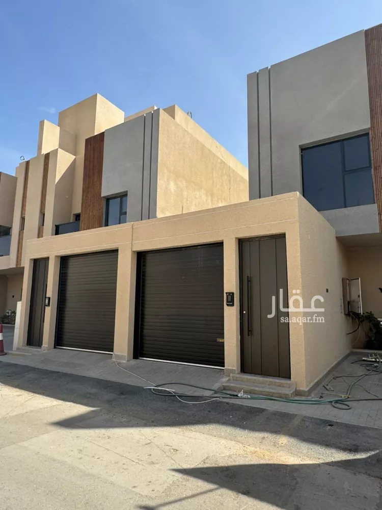 دور للبيع في شارع ابن اللبان, حي الملك فهد, مدينة الرياض, منطقة الرياض