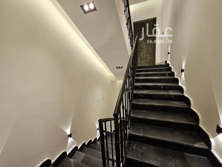دور للبيع في شارع عبدالرحمن بن سلمة, حي المونسية, مدينة الرياض, منطقة الرياض صورة 4