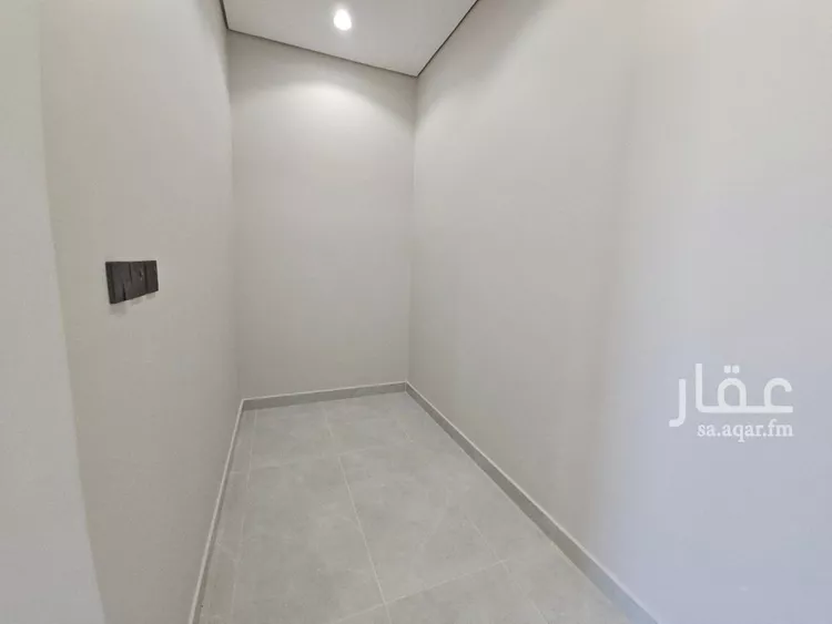 Floor for Sale in Riyadh Al Janadriyah صورة 3