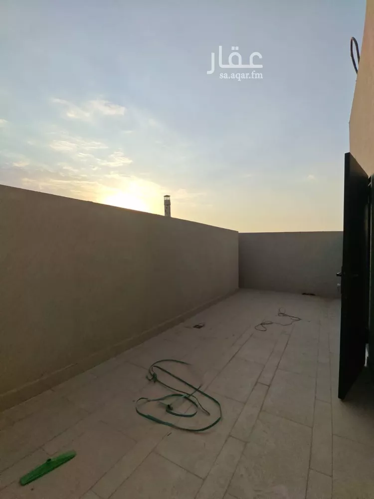 دور للبيع في شارع عبيدالله الفقيه, حي الرمال, مدينة الرياض, منطقة الرياض 6