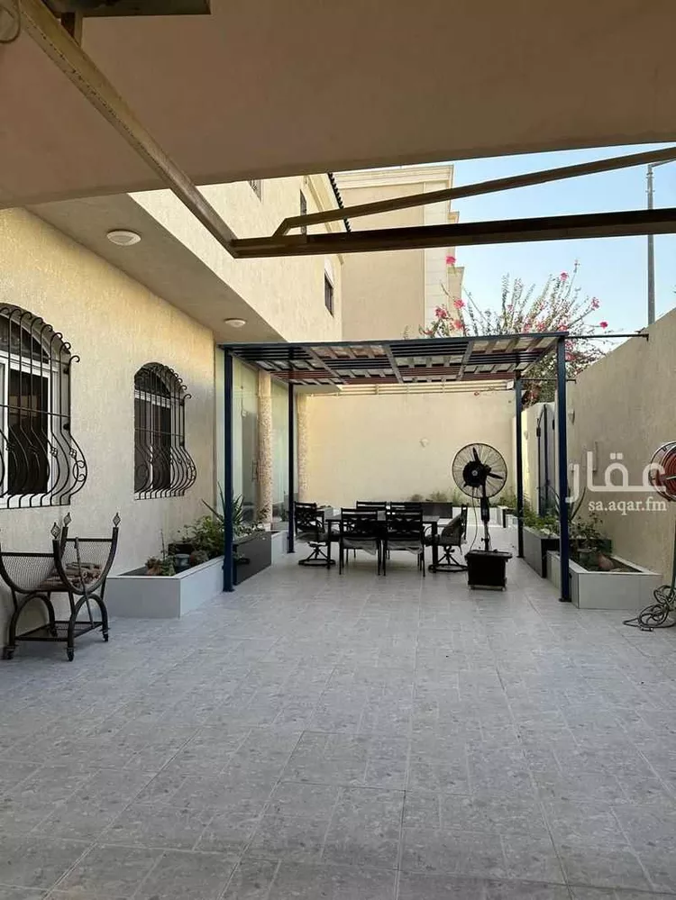فيلا للبيع في شارع السعادة, حي الرفيعة, مدينة الرياض, منطقة الرياض صورة 2