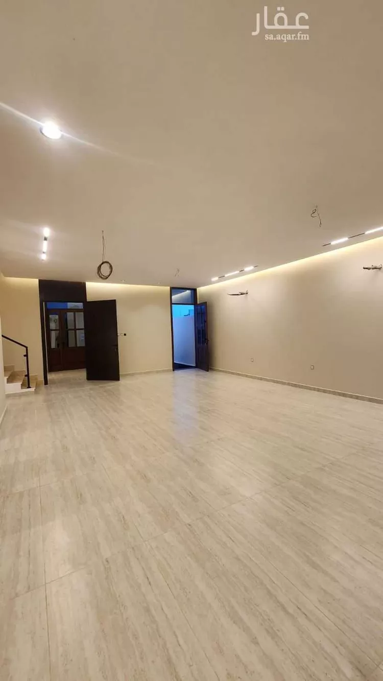 فيلا للبيع في شارع أحمد بن مغيث, حي الياقوت, مدينة جدة, منطقة مكة المكرمة صورة 3