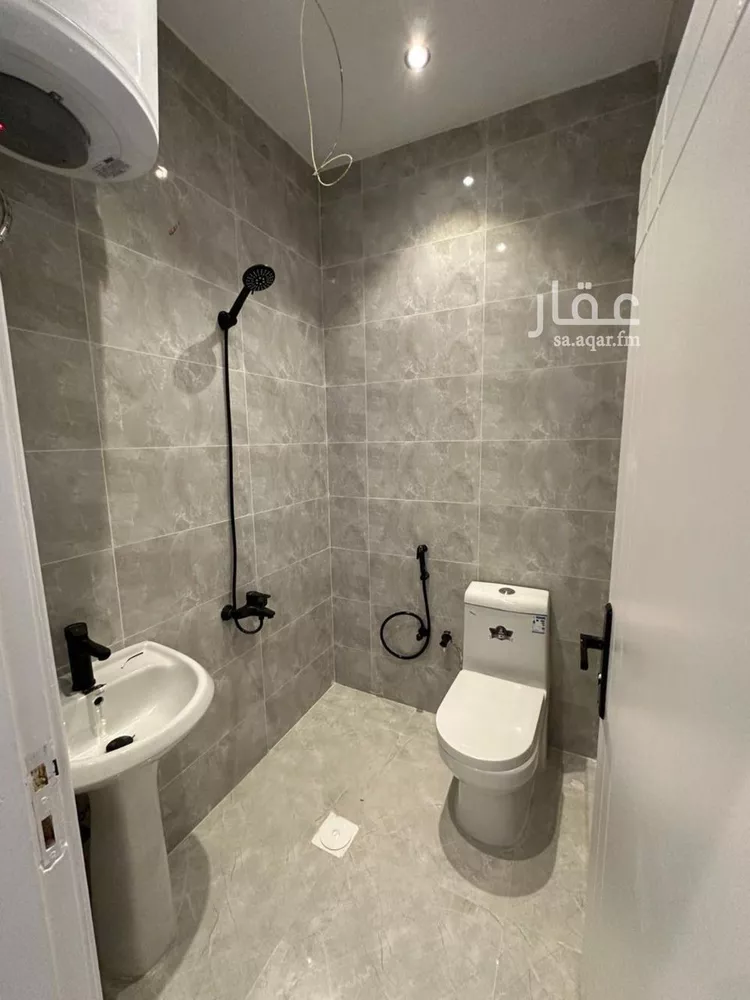 شقة للإيجار في شارع العقيلة, حي الملك فهد, مدينة الرياض, منطقة الرياض