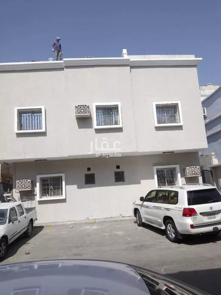 عمارة للبيع في شارع رياض الخبراء, حي القادسية, مدينة الدمام, المنطقة الشرقية صورة 2