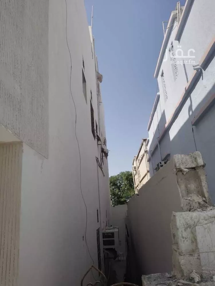 عمارة للبيع في شارع رياض الخبراء, حي القادسية, مدينة الدمام, المنطقة الشرقية صورة 3