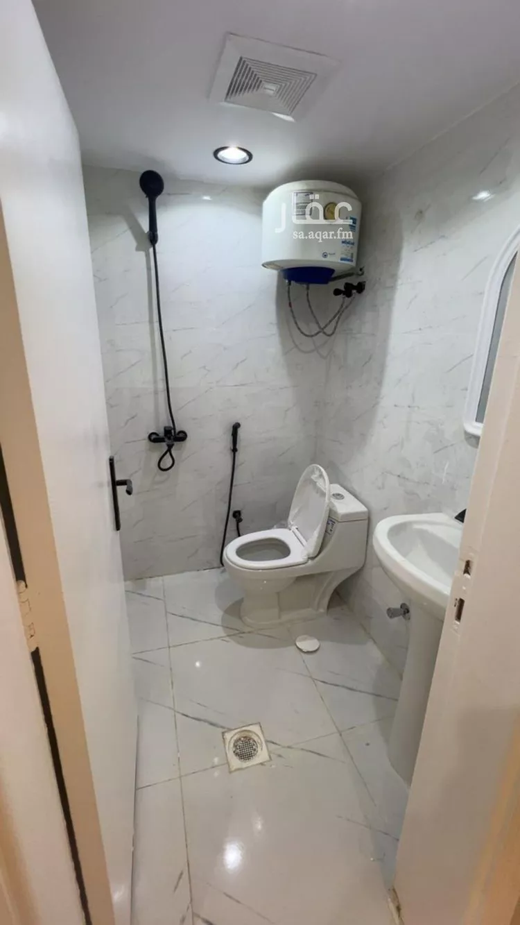 شقة للإيجار في شارع الامير ناصر بن عبدالعزيز, حي الروضة, مدينة الرياض, منطقة الرياض صورة 3