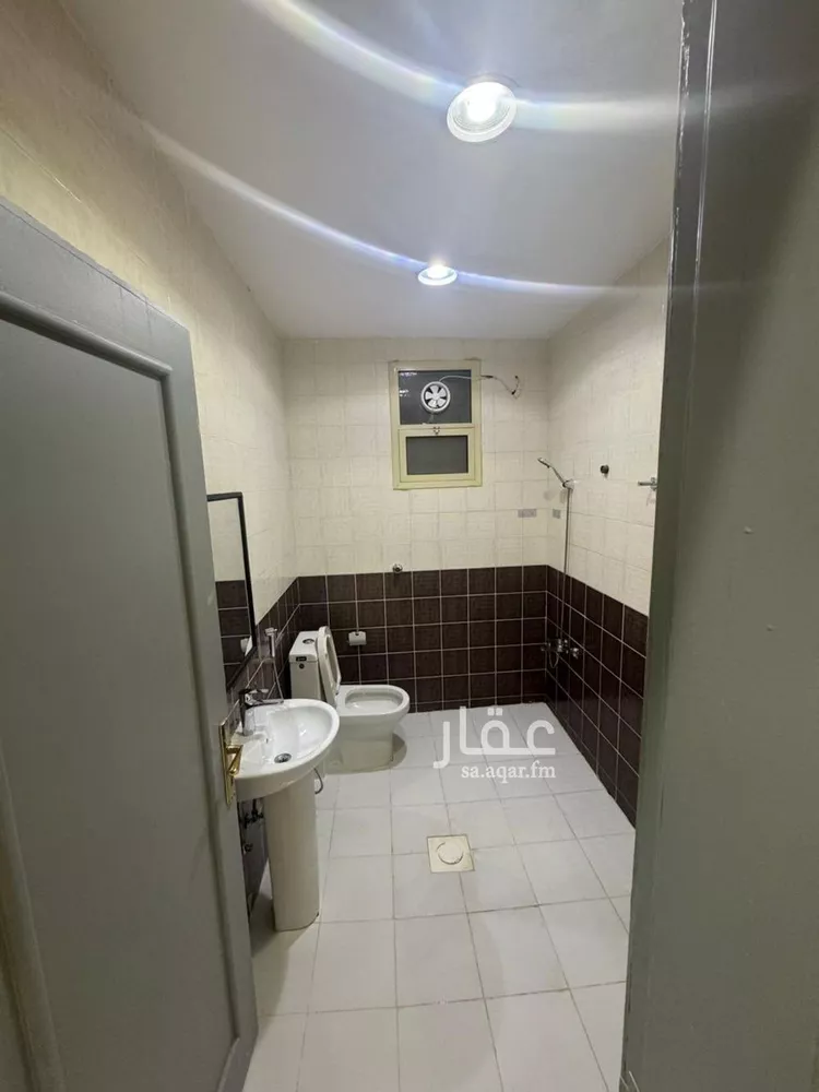 شقة للإيجار في شارع نخال, حي إشبيلية, مدينة الرياض, منطقة الرياض صورة 2