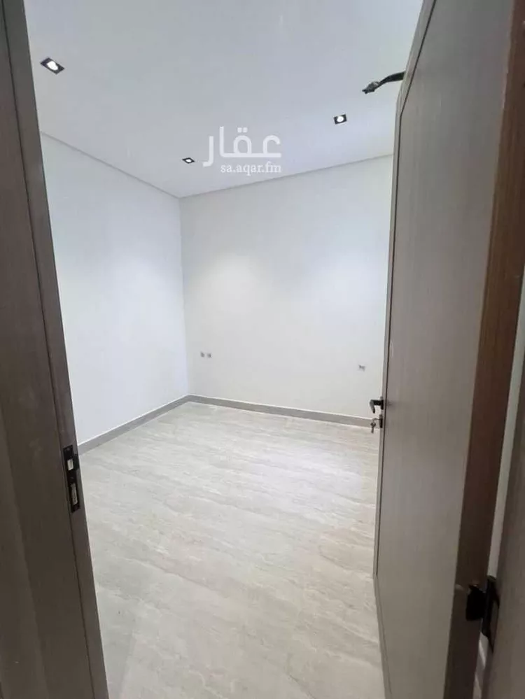 دور للبيع في شارع محمد ابن مهيزع, حي الزهرة, مدينة الرياض, منطقة الرياض 8