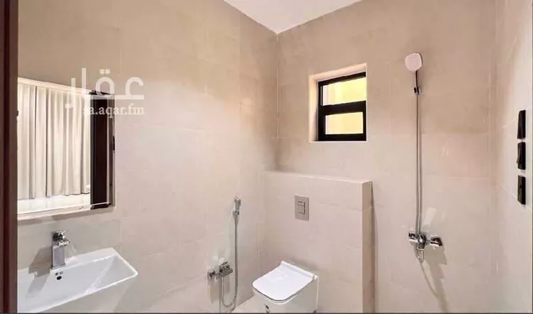 دور للبيع في شارع علي بن هبيرة, حي عكاظ, مدينة الرياض, منطقة الرياض صورة 5