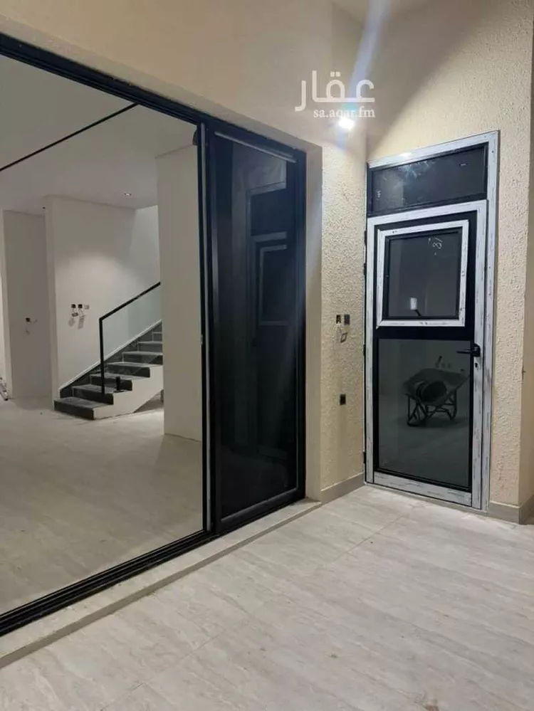 Floor for Sale in Riyadh As Suwaidi Al Gharabi