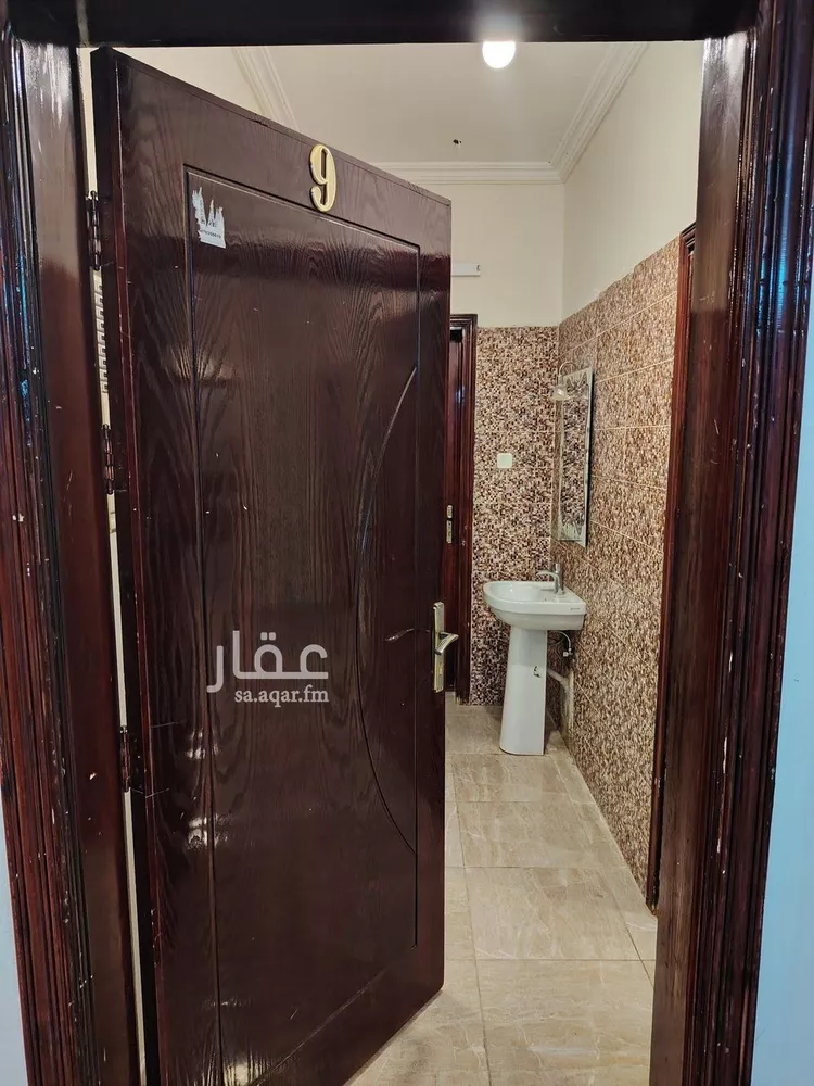 شقة للإيجار في شارع محمد بن بديل بن ورقاء, حي المطار, مدينة المدينه المنوره, منطقة المدينة المنورة صورة 3