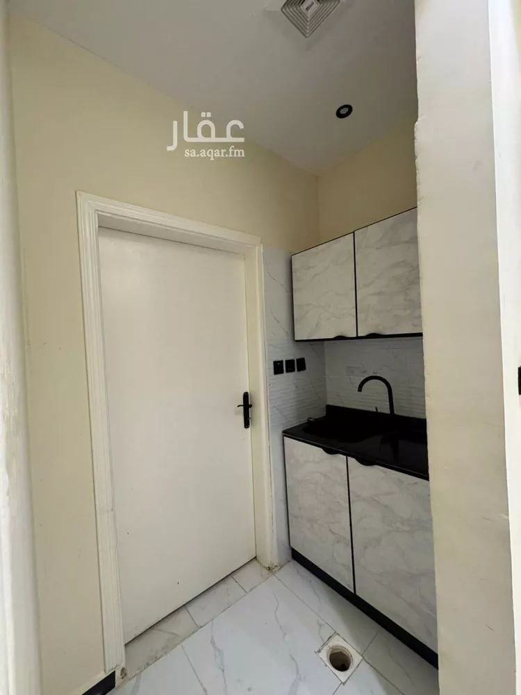 شقة للإيجار في شارع ابي جعفر المنصور, حي الشهداء, مدينة الرياض, منطقة الرياض