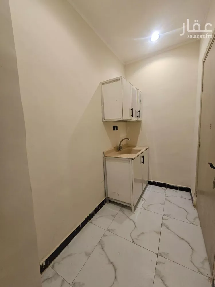 شقة للإيجار في شارع الامير عبدالعزيز بن مساعد بن جلوي, حي المربع, مدينة الرياض, منطقة الرياض صورة 2
