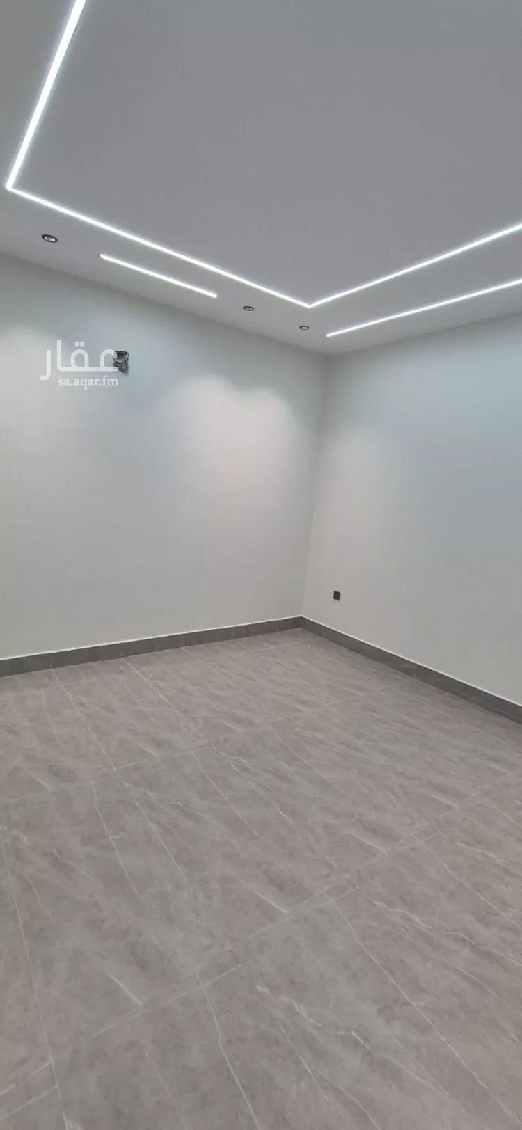 شقة للبيع في شارع حذيفة بن بدر, حي ضاحية الملك فهد, مدينة الدمام, المنطقة الشرقية 9