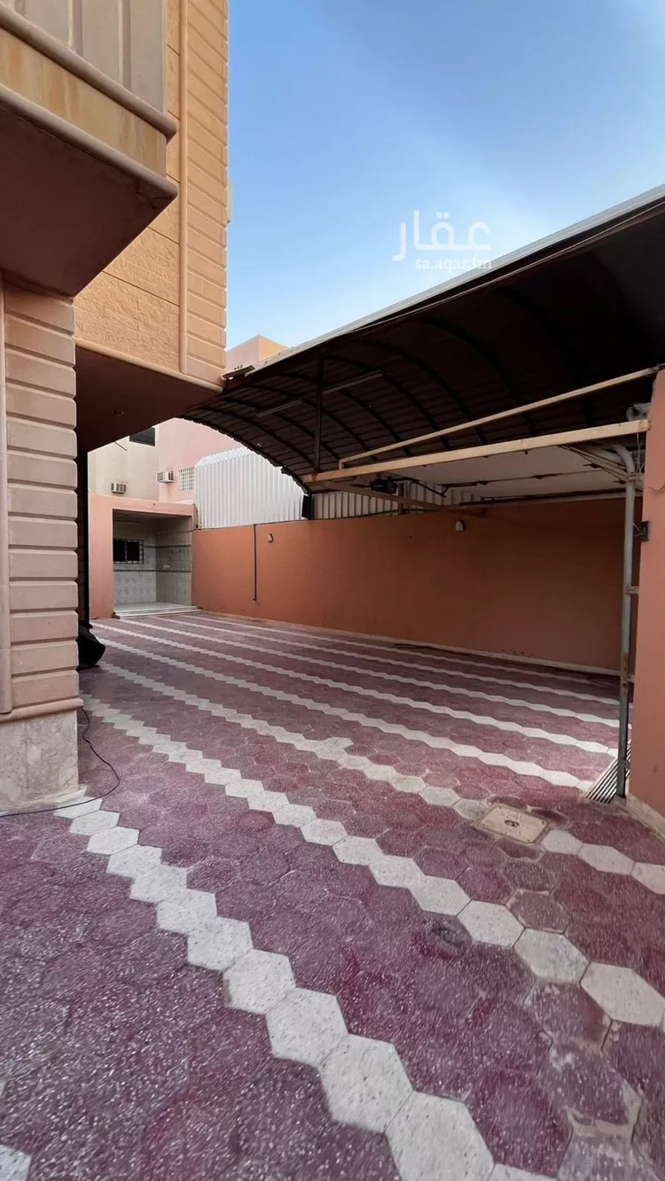 فيلا للبيع في شارع نمران, حي إشبيلية, مدينة الرياض, منطقة الرياض صورة 2