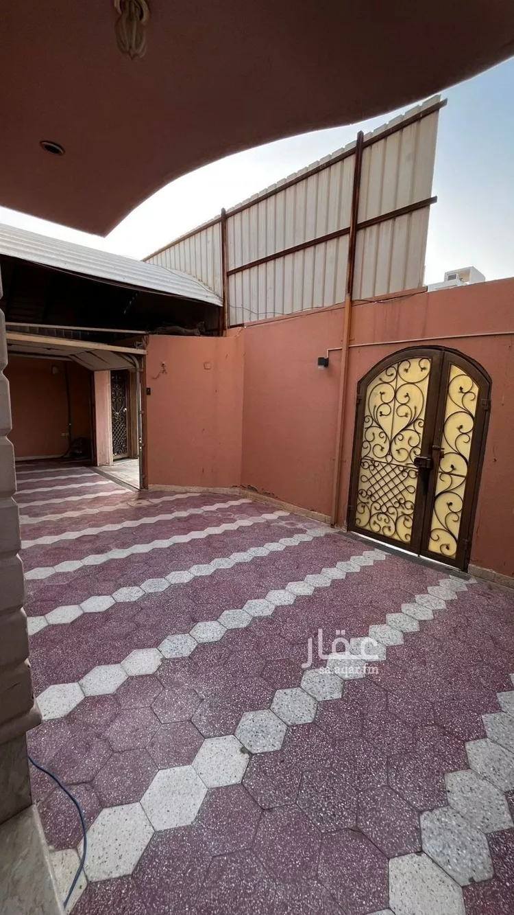 فيلا للبيع في شارع نمران, حي إشبيلية, مدينة الرياض, منطقة الرياض صورة 5