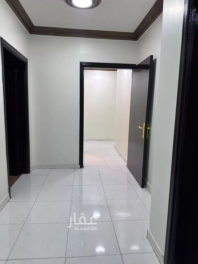 شقة للإيجار في شارع محمد بن البناء, حي إشبيلية, مدينة الرياض, منطقة الرياض صورة 3