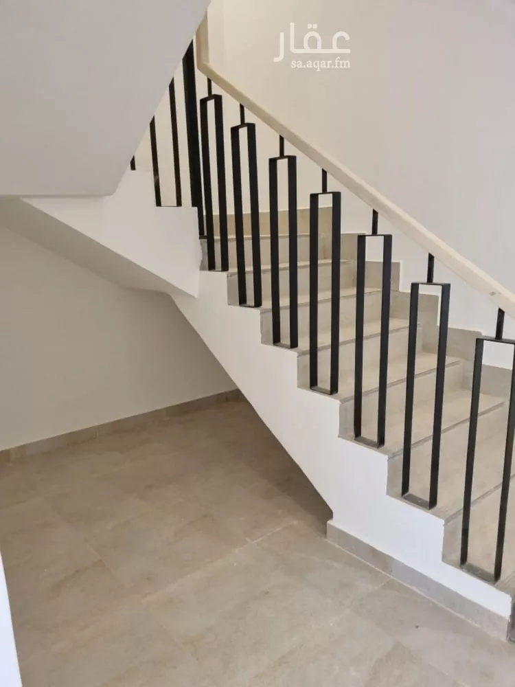 فيلا للبيع في شارع يوسف بن أبي إسحاق, حي النرجس, مدينة الرياض, منطقة الرياض صورة 4