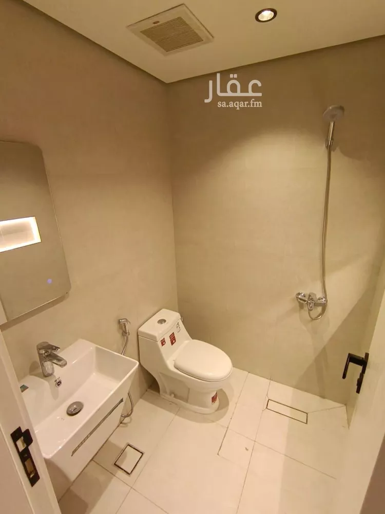 شقة للإيجار في شارع أبي رشيد بن غانم, حي العارض, مدينة الرياض, منطقة الرياض 8