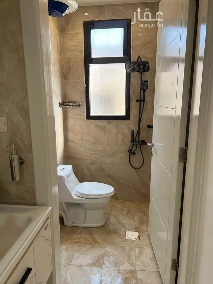 شقة للإيجار في شارع إسحاق بن مخلد ، حي عكاظ ، الرياض ، منطقة الرياض صورة 5