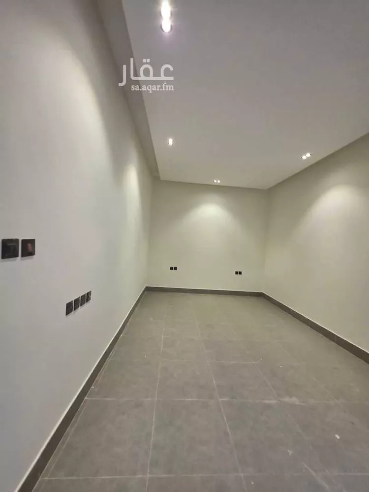 دور للبيع في شارع حرب السلمي, حي بدر, مدينة الرياض, منطقة الرياض صورة 5