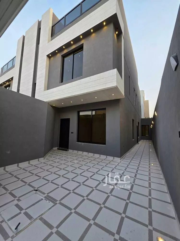 دور للبيع في شارع محمد بن اسحاق المدني, حي بدر, مدينة الرياض, منطقة الرياض صورة 3