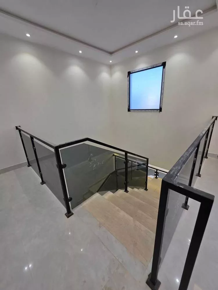 دور للبيع في شارع حسان بن قيس, حي طيبة, مدينة الرياض, منطقة الرياض صورة 3