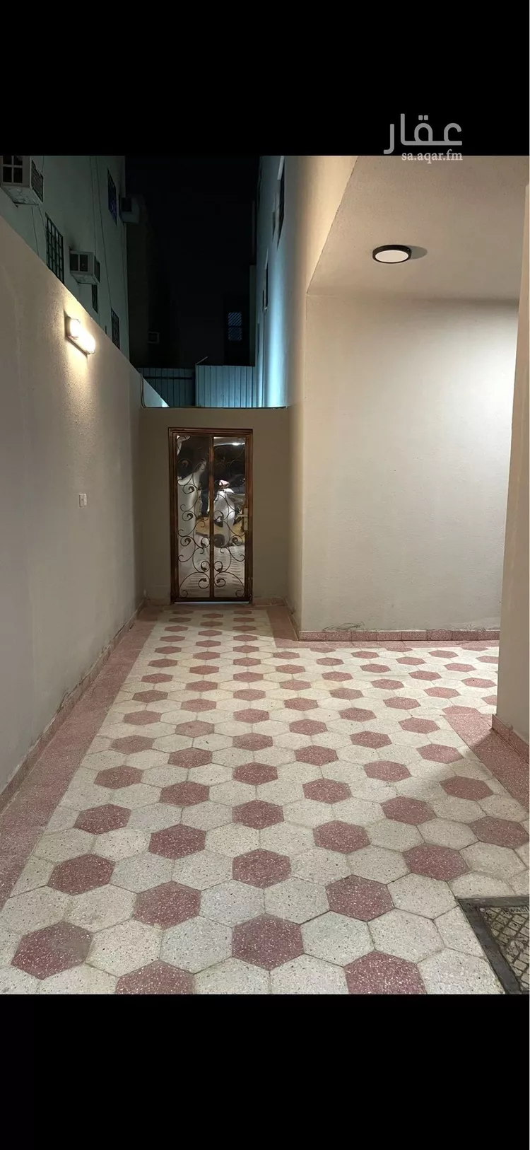 عمارة للبيع في شارع الديوان, حي العزيزية, مدينة الرياض, منطقة الرياض صورة 4