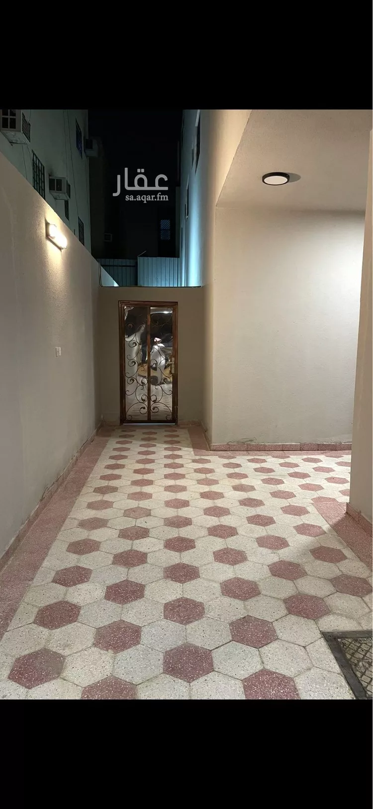 عمارة للبيع في شارع الديوان, حي العزيزية, مدينة الرياض, منطقة الرياض صورة 3