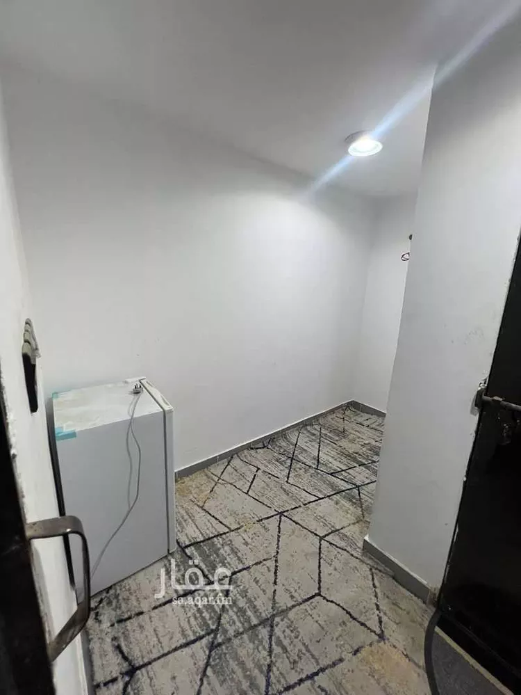 غرفة للإيجار في شارع هانئ قبيصه ، حي الرياض ، جدة ، جدة