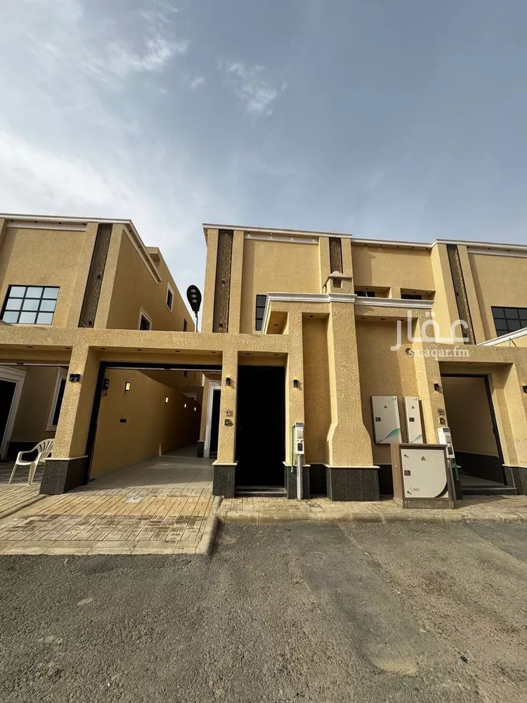Floor for Sale in Riyadh Dirab