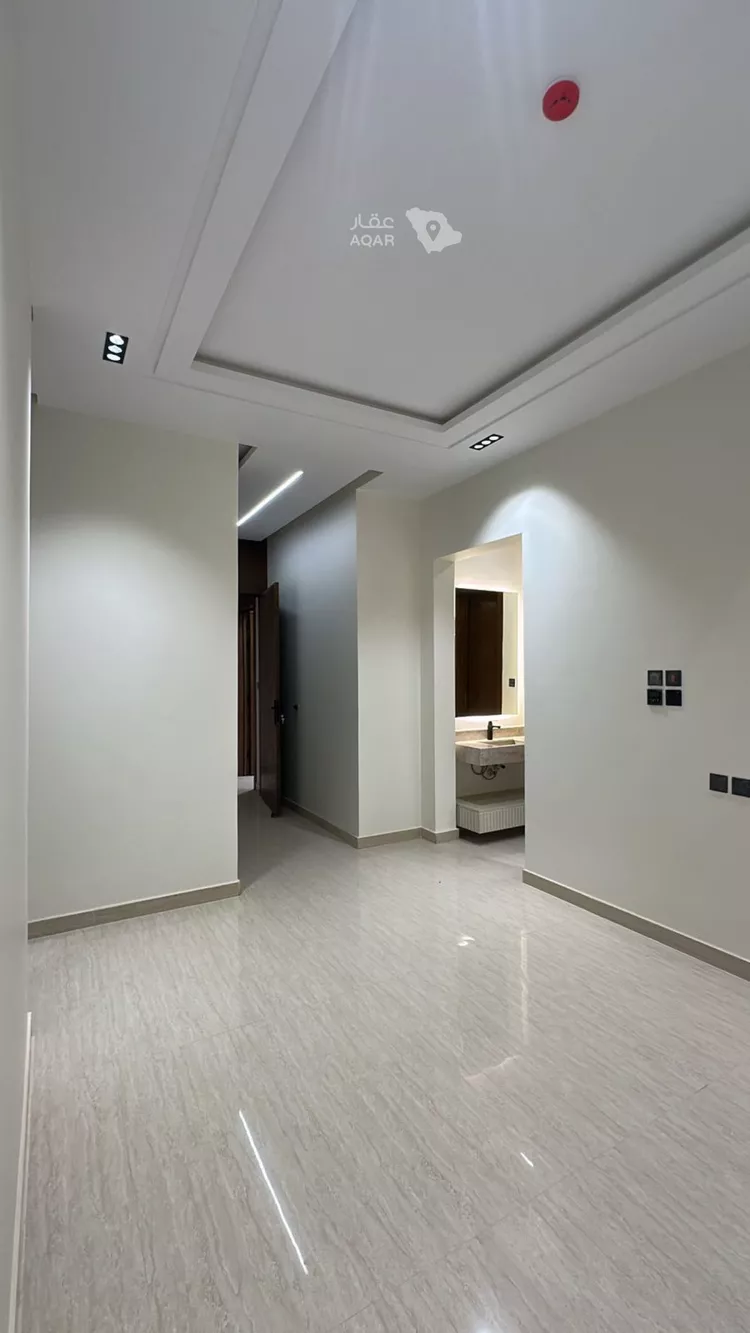 Building for Sale in Riyadh Tuwaiq 8