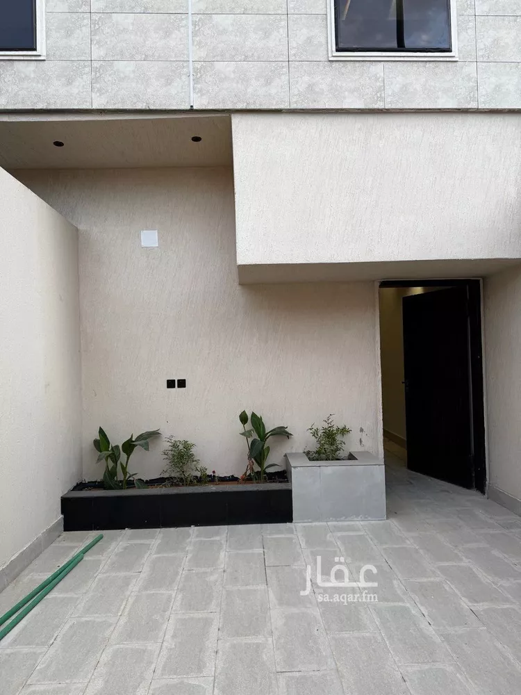 دور للبيع في شارع طليحة بن خويلد, حي طويق, مدينة الرياض, منطقة الرياض صورة 2