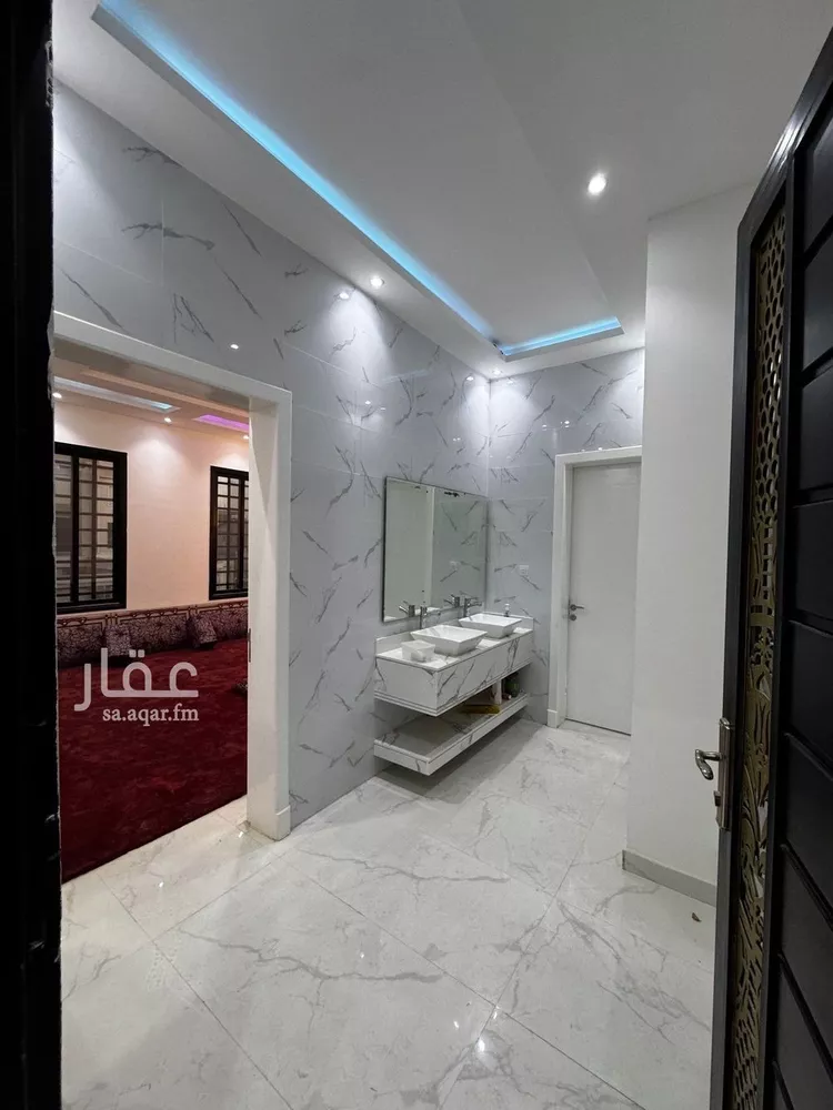 دور للبيع في شارع ابن الوليد التميمي, حي طويق, مدينة الرياض, منطقة الرياض صورة 3