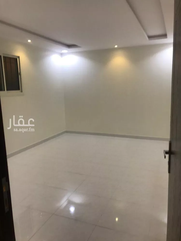 دور للبيع في شارع الخندق, حي طويق, مدينة الرياض, منطقة الرياض صورة 4