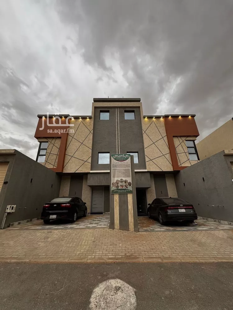 دور للبيع في شارع بديع الزمان الهمذاني, حي شبرا, مدينة الرياض, منطقة الرياض