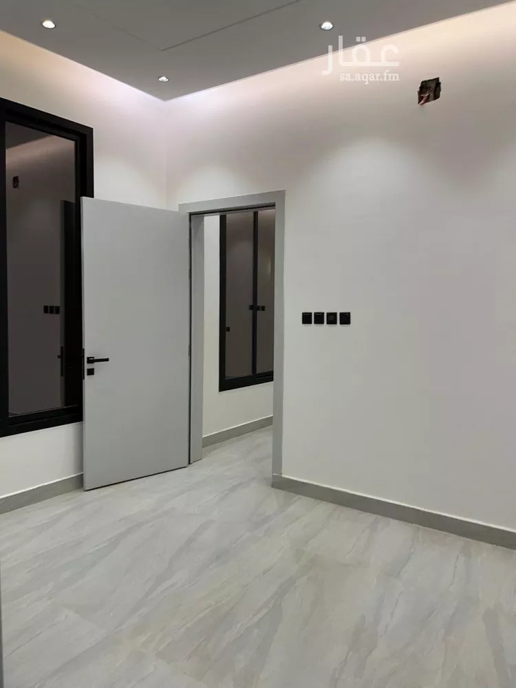 دور للبيع في حي عكاظ, مدينة الرياض, منطقة الرياض صورة 3