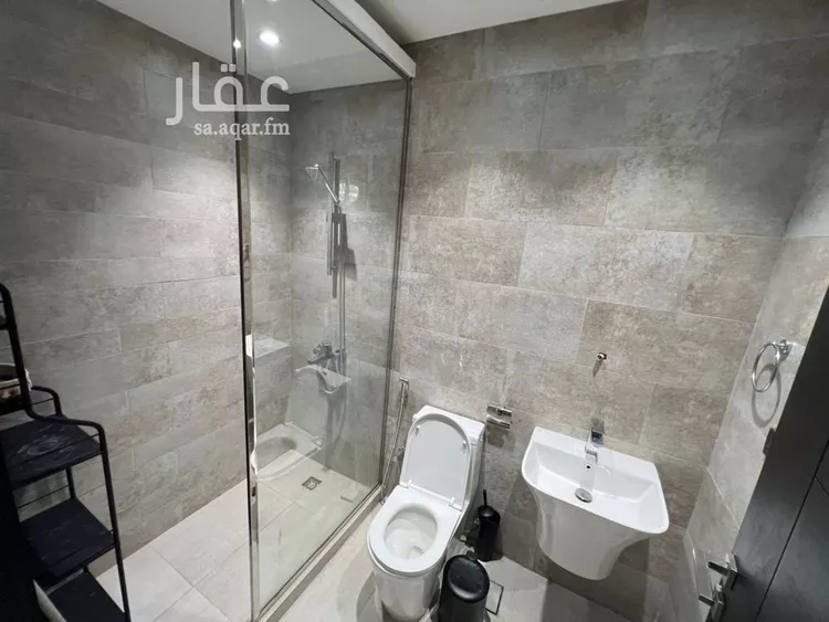Floor for Sale in Riyadh Okaz 6