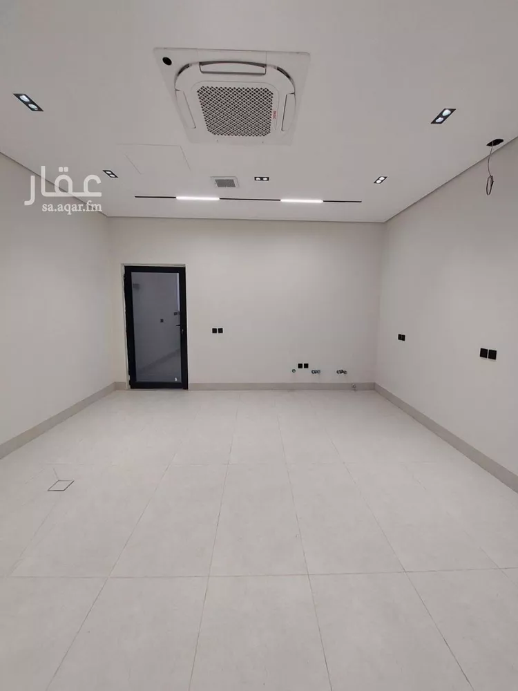 فيلا للبيع في شارع عمرو بن مرزوق, حي المهدية, مدينة الرياض, منطقة الرياض 10