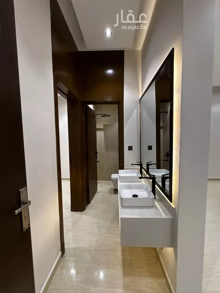 دور للبيع في شارع الحارث بن عبدالرحمن, حي عكاظ, مدينة الرياض, منطقة الرياض صورة 2