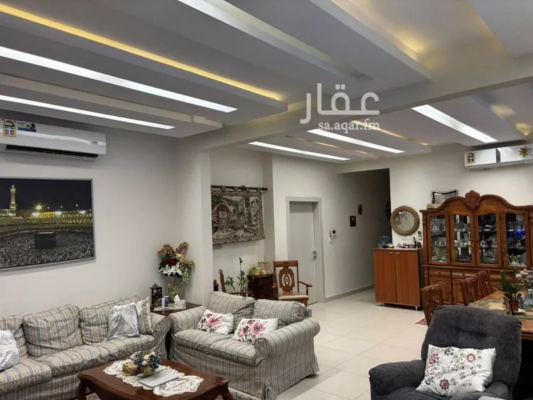 فيلا للبيع في شارع مغيرة, حي الوادي, مدينة الرياض, منطقة الرياض صورة 2