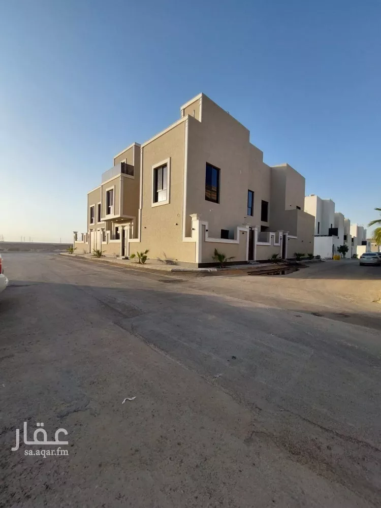فيلا للبيع في شارع عمرو بن مرزوق, حي المهدية, مدينة الرياض, منطقة الرياض صورة 4