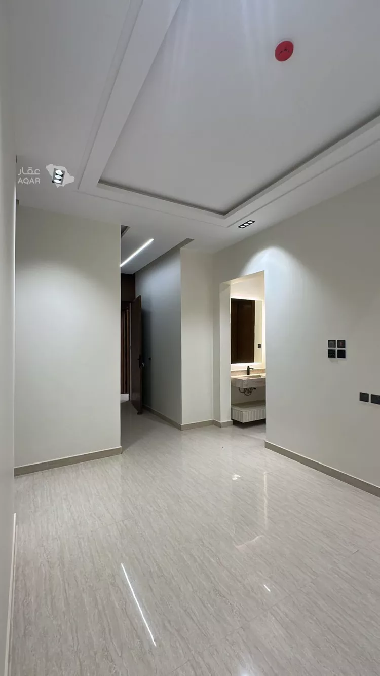 Building for Rent in Riyadh Tuwaiq 7