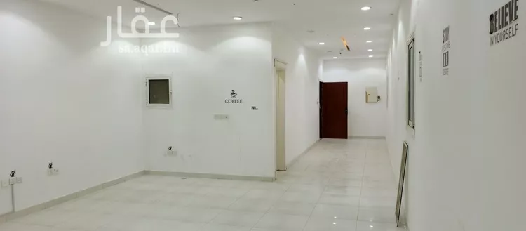 Commercial Office for Rent in Riyadh Al Qirawan صورة 5