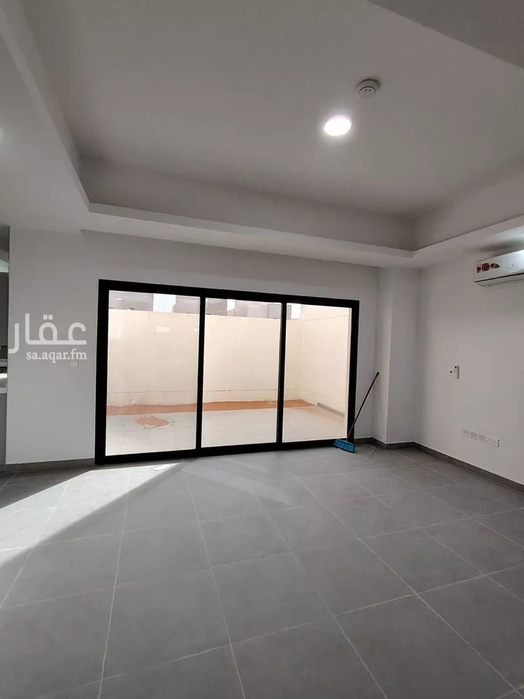 فيلا للإيجار في شارع 121, حي النرجس, مدينة الرياض, منطقة الرياض صورة 3