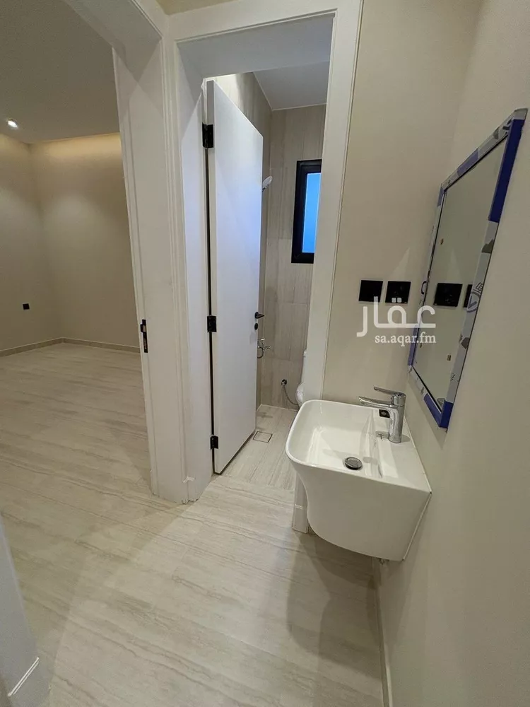 دور للبيع في شارع عبدالملك القلعي, حي العارض, مدينة الرياض, منطقة الرياض صورة 5