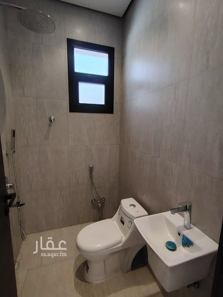 دور للبيع في شارع هجر, حي الضباط, مدينة الرياض, منطقة الرياض صورة 3